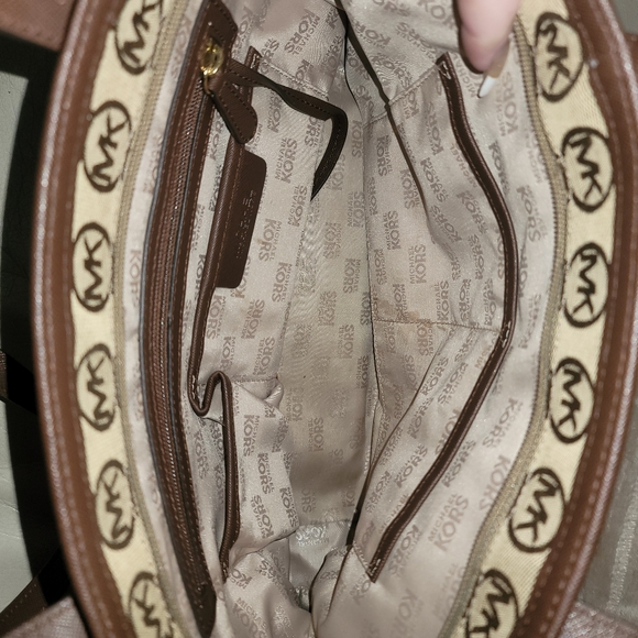 Michael Kors Medium Logo Handbag - Picture 4 of 5